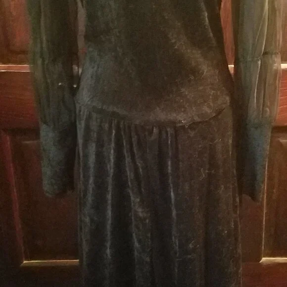 Charades Maxi Renaissance Dress - Picture 5 of 9